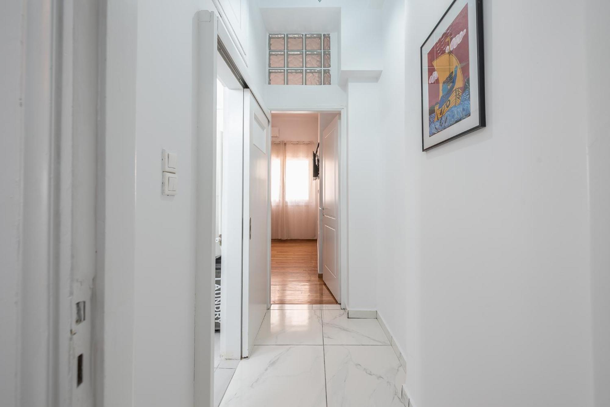 Contemporary 200m From Acropolis 100mbps Netflix *