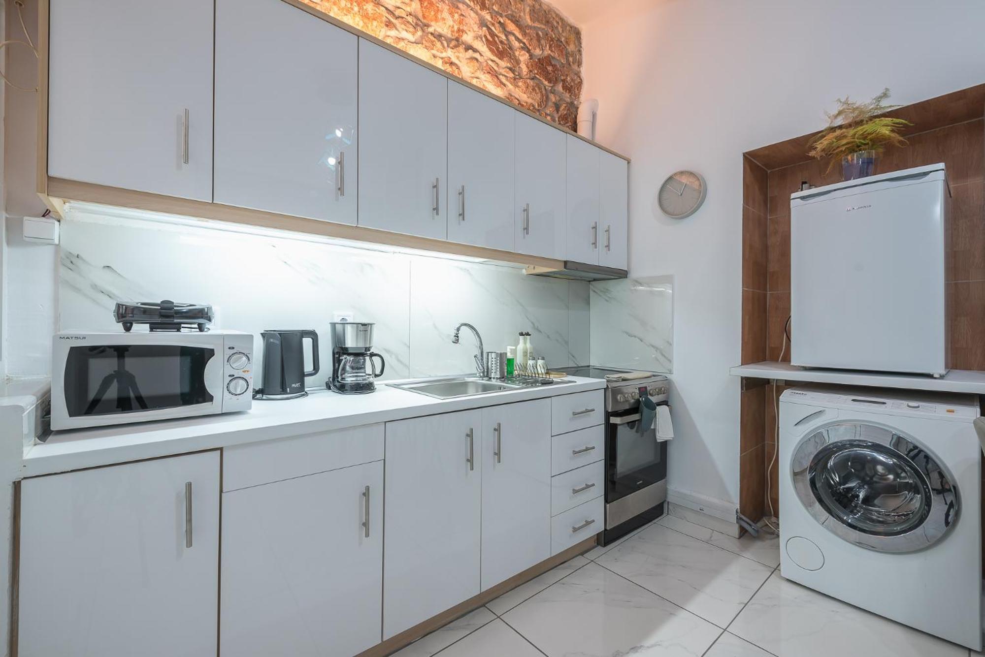 Apartment Contemporary 200m From Acropolis 100mbps Netflix Athen
