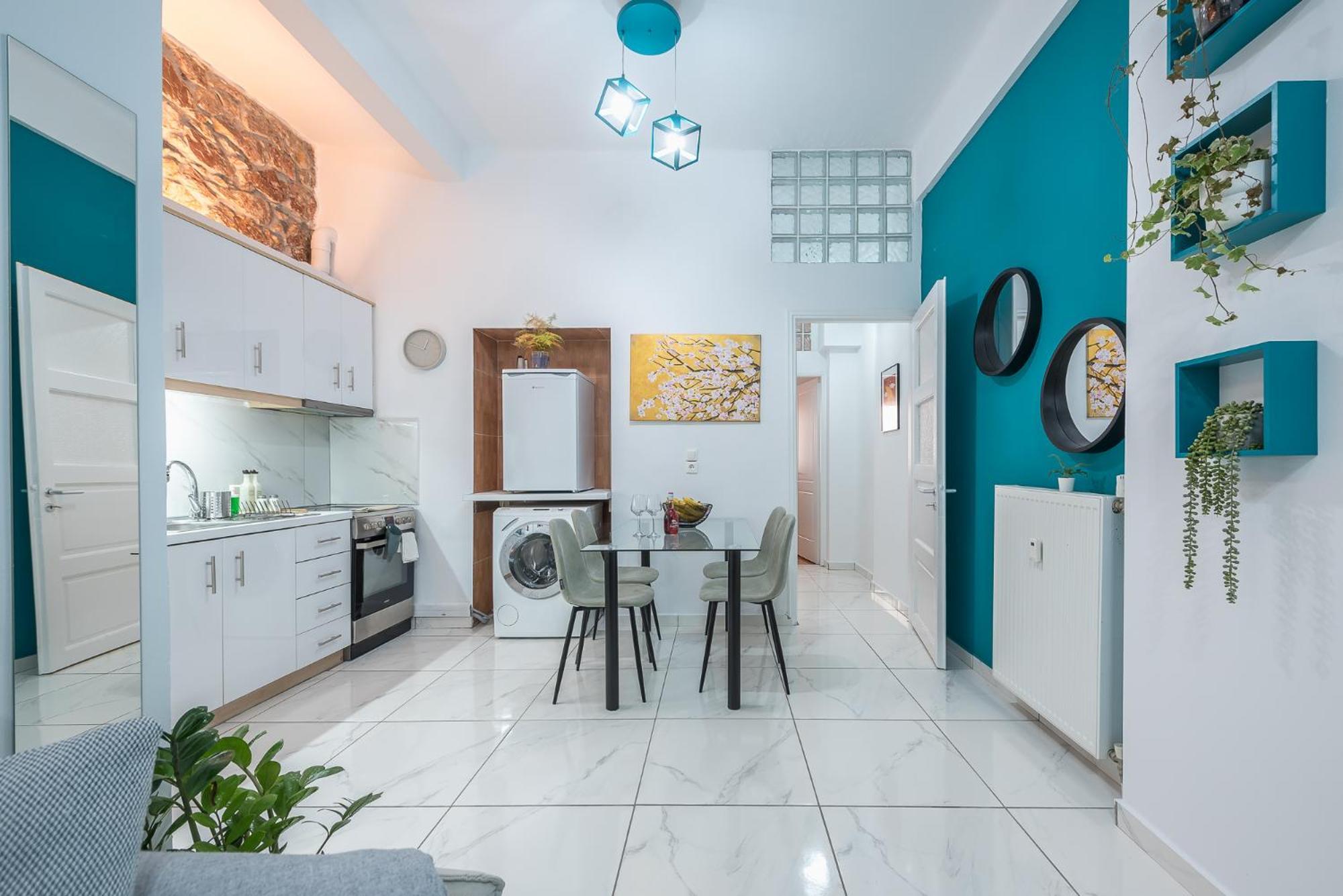 Contemporary 200m From Acropolis 100mbps Netflix Athens